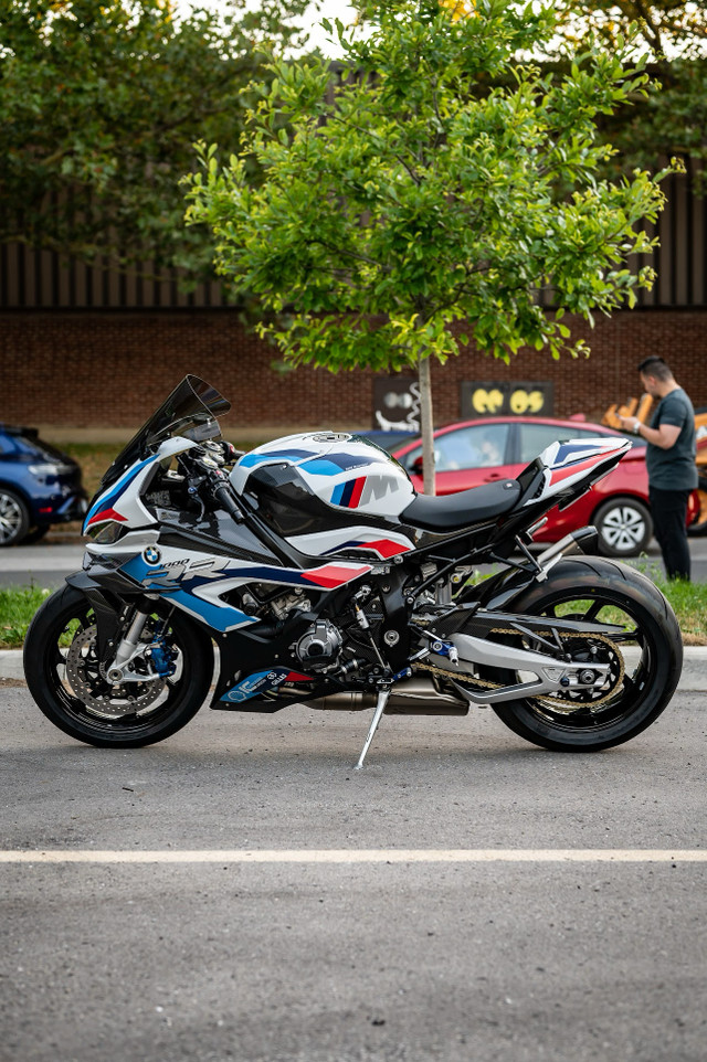 2022 bmw m 1000 rr competition LOW KM  in Sport Bikes in Mississauga / Peel Region - Image 2