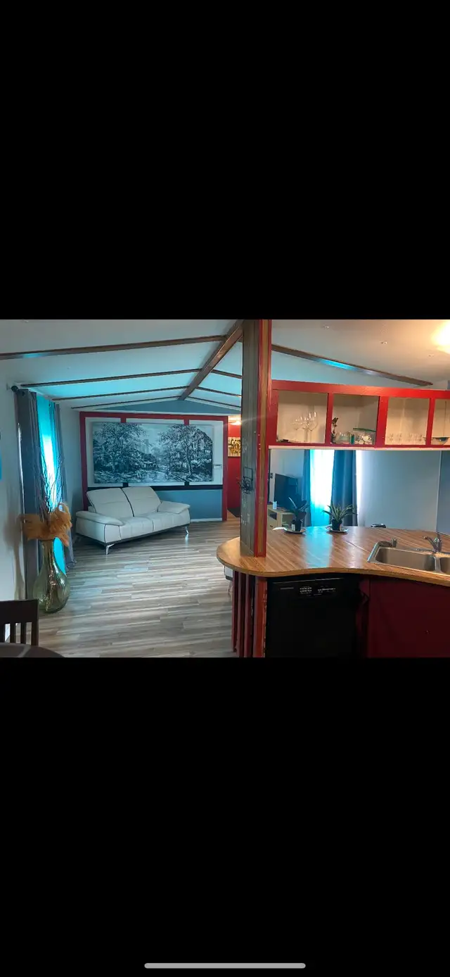 Manufactured home in Houses for Sale in Abbotsford - Image 3