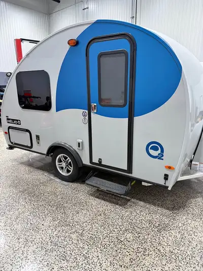 The Helio “O” Series 02 features a gel coated fiberglass exterior sitting on a solid aluminum chassi...