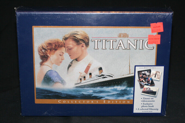 TITANIC COLLECTOR'S EDITION-24 PAGE PHOTO BOOK & FILMSTRIP NEW in CDs, DVDs & Blu-ray in Red Deer
