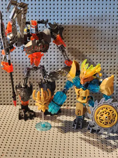 Lego BIONICLE 70795 Mask Maker vs. Skull Grinder, View more