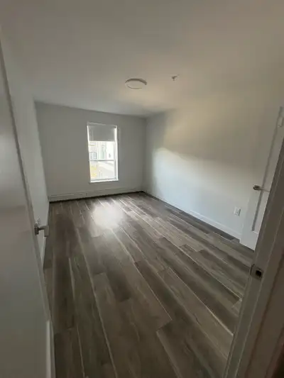 Private bedroom and washroom available in a 2Bed 2Bath Apartment Enjoy spacious, newly constructed a...