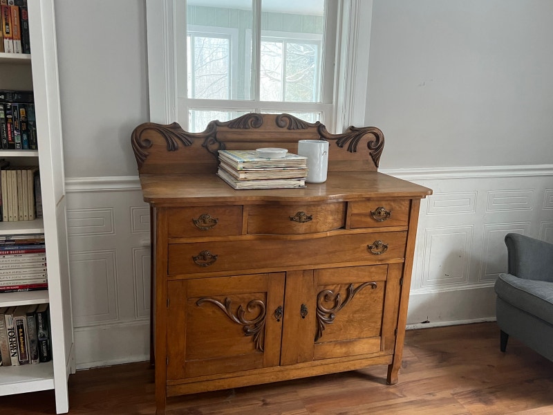 Antique solid wood sideboard Hutches & Display Ottawa Kijiji