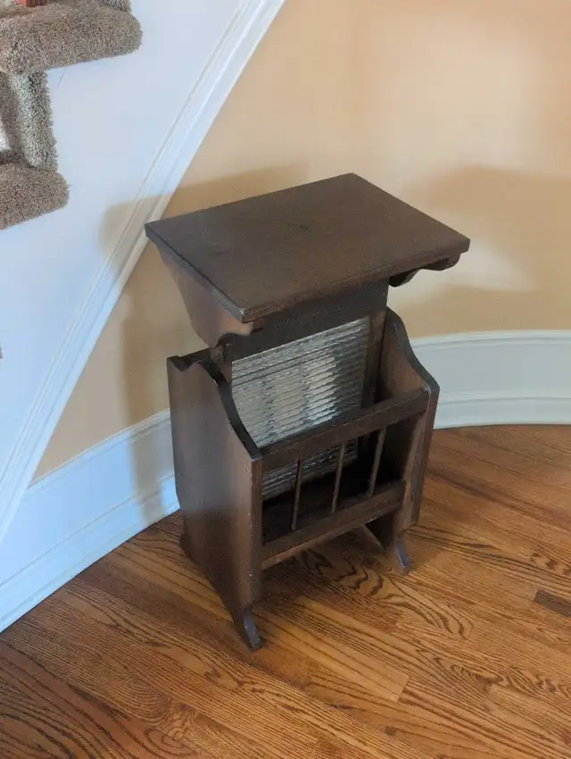 Wooden Magazine Rack Side Table in Other Tables in Ottawa - Image 2