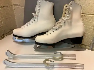 Girls Ladies Ice Skates Size 6.5, View more