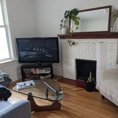 Bright Room + Office in 4-Bedroom House (2-Person Share)