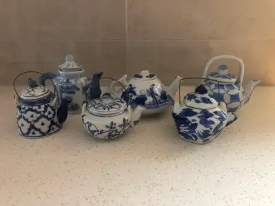 ADORABLE! SIX VINTAGE  MINIATURE  TEAPOTS, View more