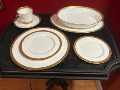 8 place setting mikasa pembrooke gold trimmed dish set Includes three sizes of plates Cups saucers S...