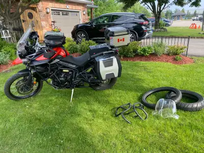 2012 Triumph Tiger 800XC, 24000 Kms, ABS, Triple cylinder, Spoked wheels, Arrow exhaust, Triumph sad...