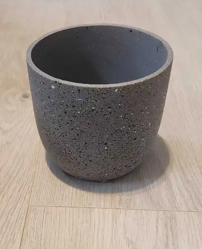 Grey Plant Pot