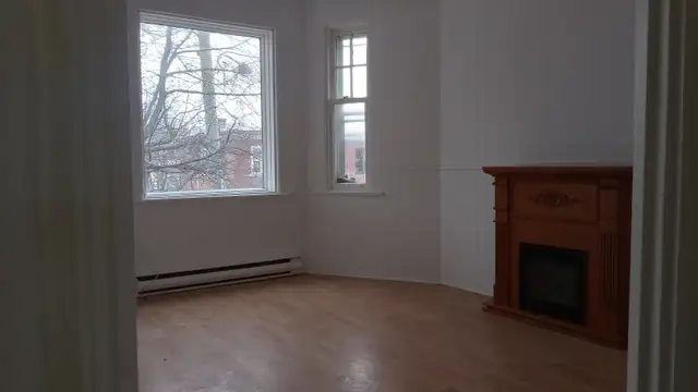 CHARMANT 4 1/2 in Long Term Rentals in Trois-Rivières - Image 4