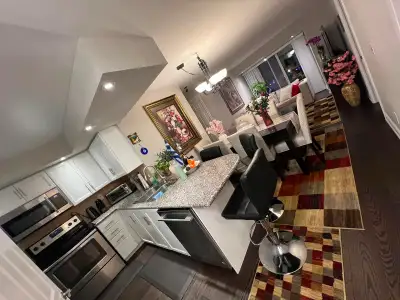 Private Furnished Master Bedroom, ensuite bathroom, for rent in this beautiful 3 bed / 2 bath condo....