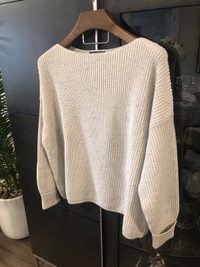 Lady’s French Connection Cream Sweater Never Worn sizeL
