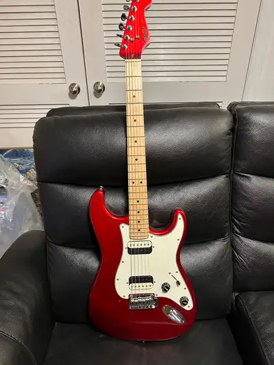 Squire by Fender - contemporary Stratocaster HH, View more