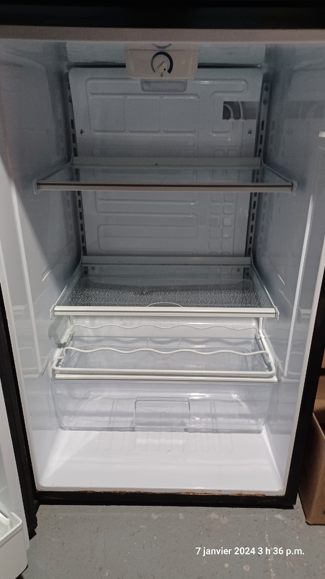 Réfrigérateur  dans Réfrigérateurs  à Drummondville - Image 3