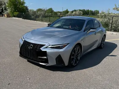2021 Lexus IS 350 F Sport Series 2 - 87,000 km - 3.5L V6 engine - Red interior - Premium alloy wheel...