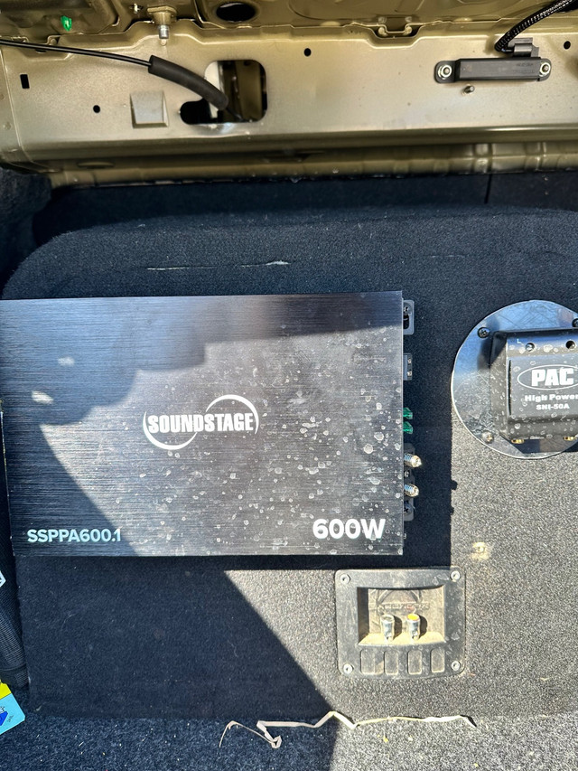 [CAR AUDIO] 12” 500 watt Subwoofer & 600 watt Amplifier! WITH WI in General Electronics in Regina - Image 2