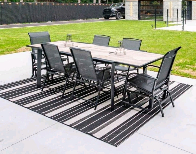 Tables extérieur avec 6 chaises Mobilier pour terrasse et jardin