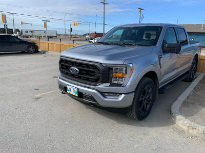  2023 Ford F150 3.5 L fully loaded