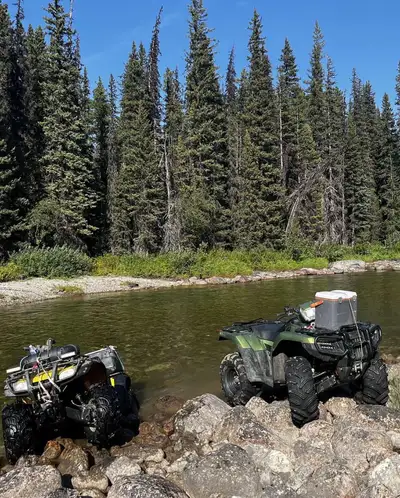 2021 Honda 520. Comes with the quad box, has aftermarket headlights and new tie rods. One back fende...