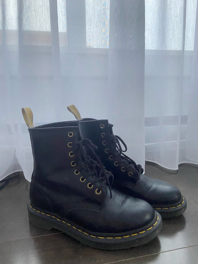 DR MARTENS Vegan 1460 Felix Lac up Boots dans Femmes - Chaussures  à Laval/Rive Nord