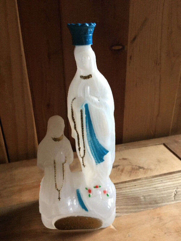 Vintage Lourdes Holy Water Souvenir Bottle-has holy water in it in Arts & Collectibles in Mississauga / Peel Region - Image 2