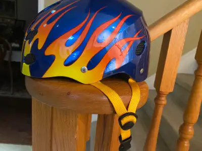 Snowboarding/ skiing helmet., View more