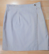 Vintage Wrap around Skirt , Sz 8 Casual Corner