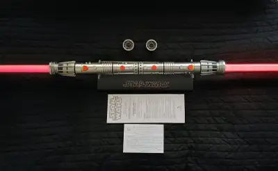 ORIGINAL 2010 STAR WARS DARTH MAUL FORCE FX LIGHTSABERS, this means 2 lightsabers with a connector a...