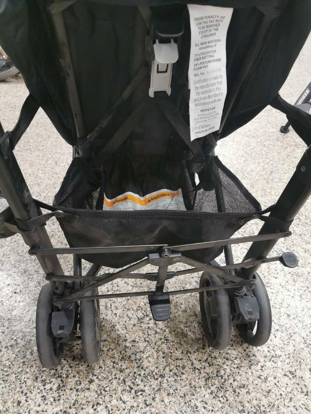 Chicco lite way umbrella stroller in Strollers, Carriers & Car Seats in Strathcona County - Image 3