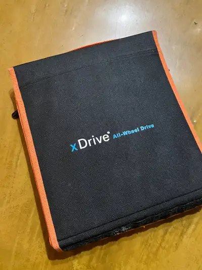 Still available Carry case with handle made by Leeds From a BMW xDrive car/suv New never used Includ...