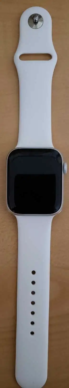 APPLE WATCH SERIES 5 GPS, 44mm, WR-50M, ALUMINUM & CERAMIC, LIKE NEW BARELY USED, Excellent conditio...