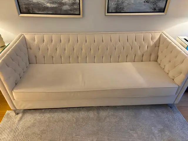 Tufted Sofa in Couches & Futons in City of Toronto - Image 2