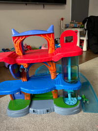 Play tower toy