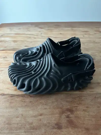 Salehe Bembury x Crocs Pollex Clog - Sasquatch (Black) - Size M8, View more