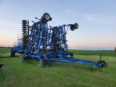 2005 Newholland SD440 with SC 430 cart. Double shoot 10 inch spacing 58 feet