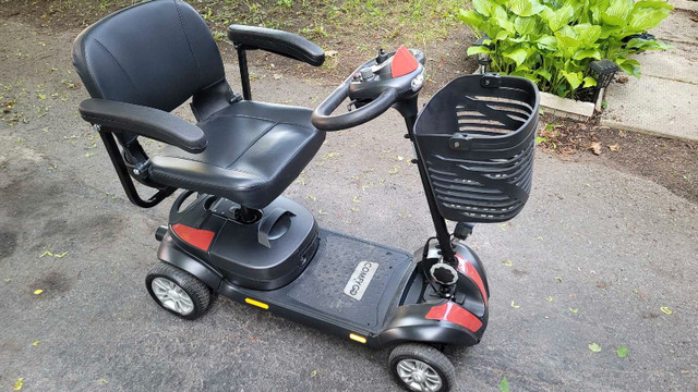 ComfyGo Z-4 mobile scooter in Scooters & Pocket Bikes in Ottawa