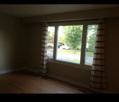 Spacious room available **1 room avail. basement ** Northgate Dr. Welland Available: immediately Pri...