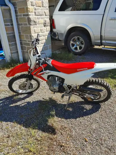 4 stroke, new carborator and battery for electric starting