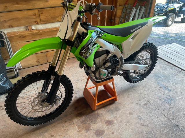 2019 KX450 SUPER CLEAN 17hr in Dirt Bikes & Motocross in Ottawa - Image 3