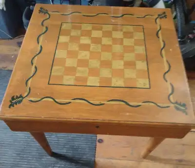 Table de jeux vintage en bois avec échiquier en bois vintan, View more