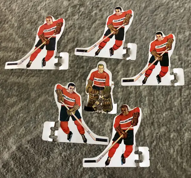60s MUNRO metal hockey players rare set. 3 teams. in Arts & Collectibles in Oakville / Halton Region - Image 4