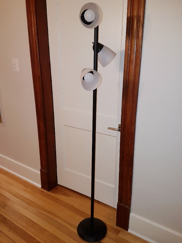 3-Light Standing Floor Lamp in Indoor Lighting & Fans in Saint John - Image 2