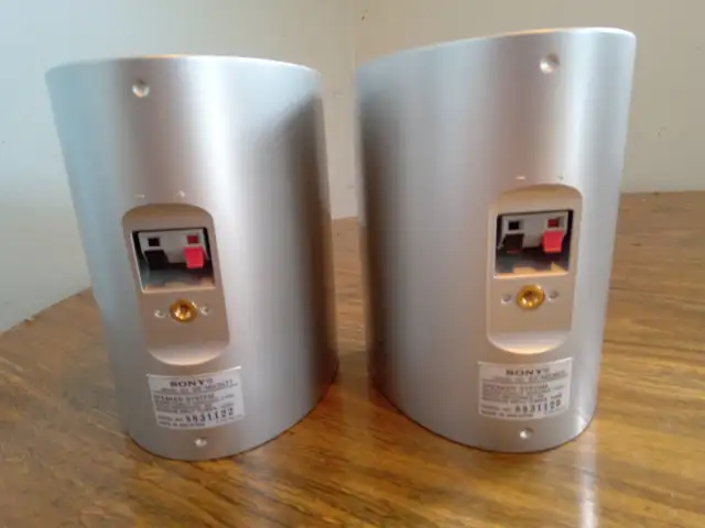 SONY Book Shelf Speakers 10-100 W peak power. 4-8 Ohms BRANDNEW in Stereo Systems & Home Theatre in Mississauga / Peel Region - Image 6
