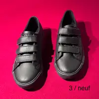 Soulier Polo neuf (pointure 3)