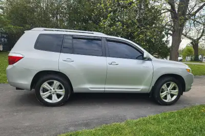 2009 Toyota Highlander · Suv · Driven 277,612 kilometers 2009 Toyota Highlander Limited Has been an...