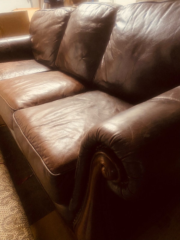 Sofa en cuir / Leather sofa Sofas et futons Laval/Rive Nord Kijiji