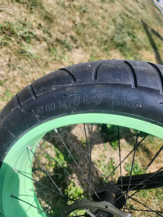 Schwinn tex 20" youth bike in Road in Markham / York Region - Image 6