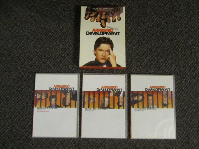 Arrested Development DVD Box Sets Season 1/2&3 $30 in CDs, DVDs & Blu-ray in Kawartha Lakes - Image 2