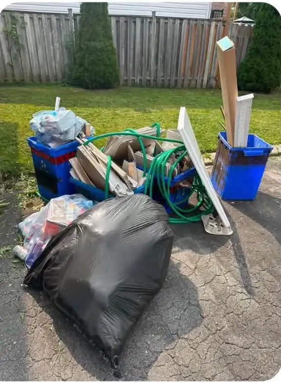 Moving, Store Pickups & Junk Removal586457761175971843